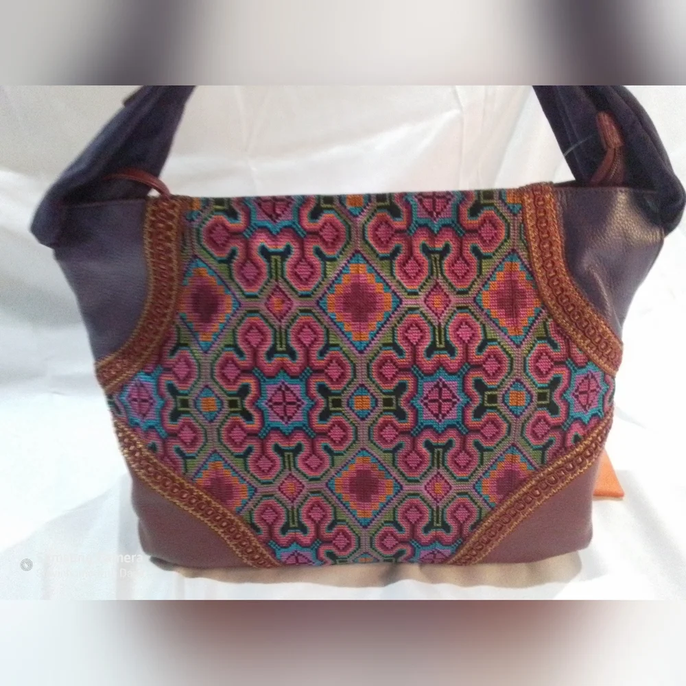 NWT SHARIF 1827 Tapestry Needlepoint Red & Purple Tote. - Picture 4 of 10